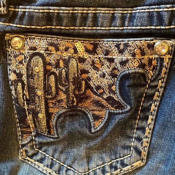 MISS ME Los Angeles - Picture 5 of 7